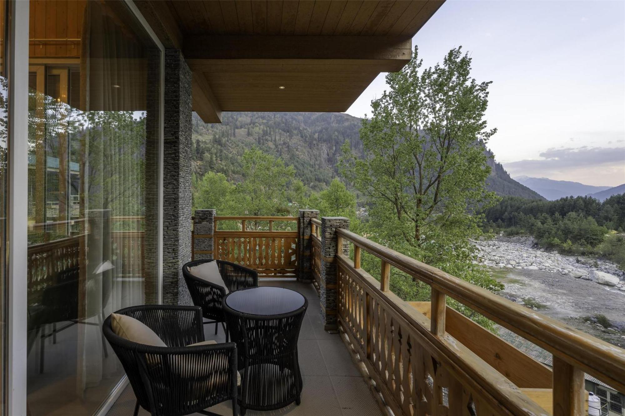 Palchan Hotel & Spa - A Member Of Radisson Individuals Retreats Manāli Εξωτερικό φωτογραφία